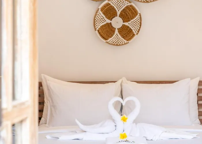 Tropical Sinar Maluku Villa *