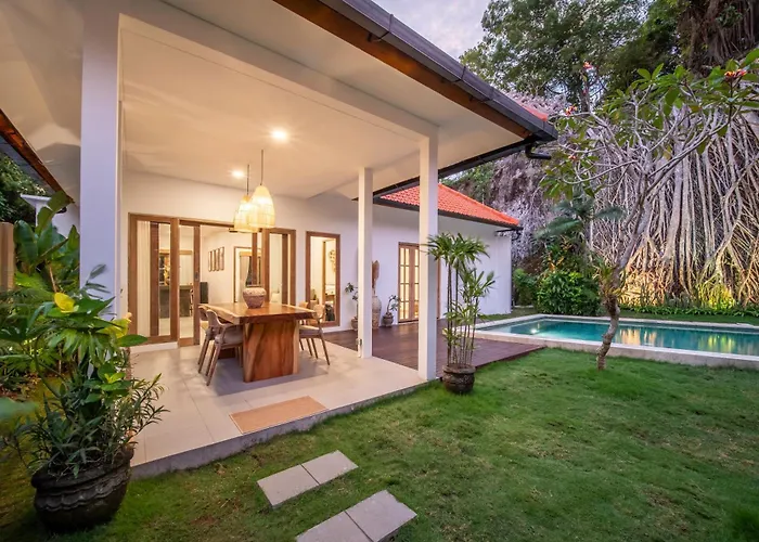 Villa Tropical Sinar Maluku *